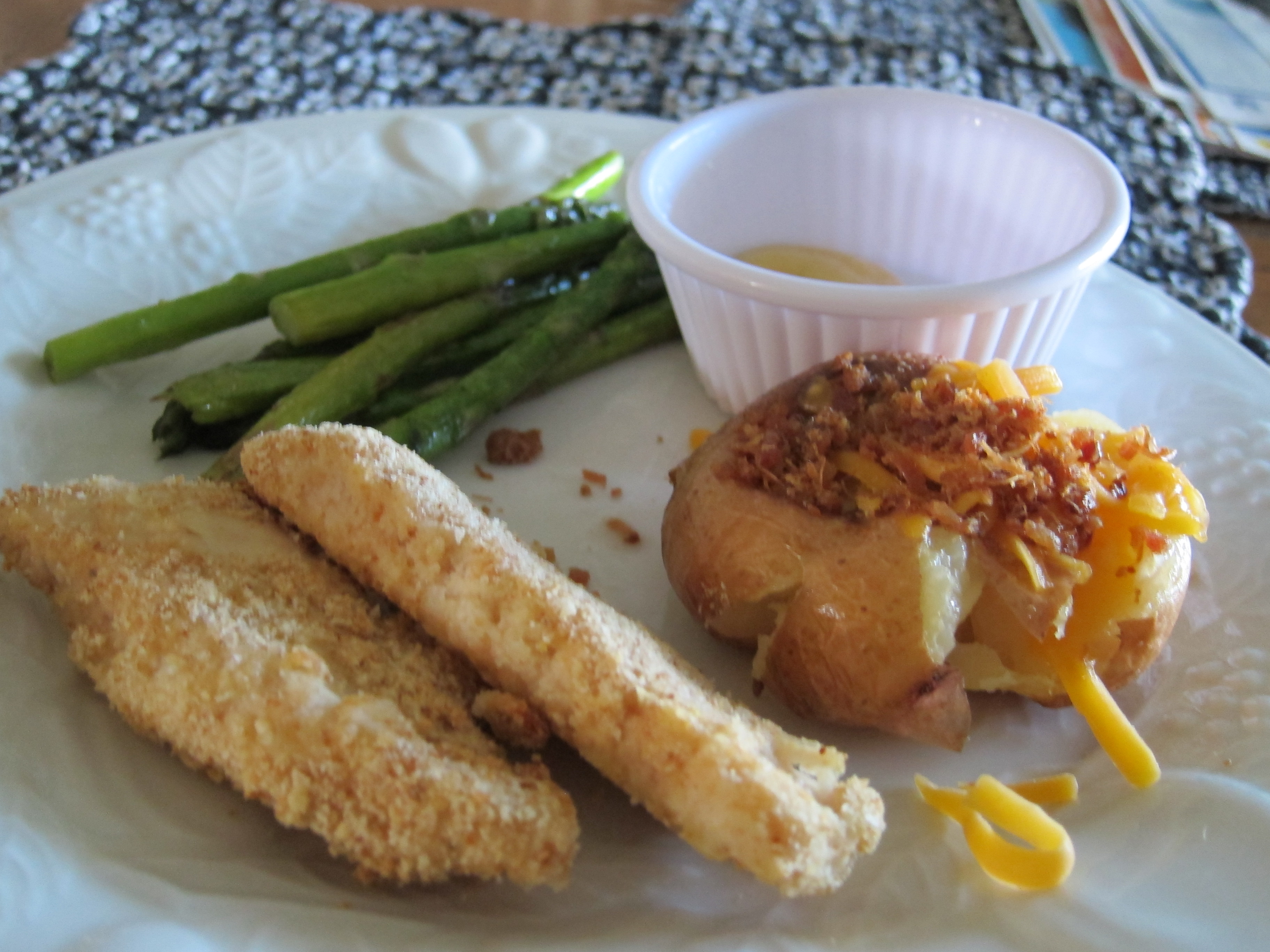 These baked chicken fingers are very easy to make and perfect for when your family is on the go and don't want to opt for fast food. #WomenLivingWell #fastdinners #easymeals #chicken