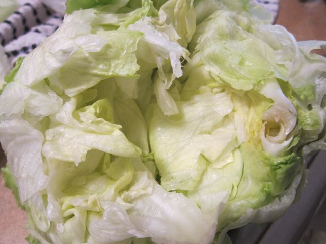Iceberg Wedge Salad w/ Homemade Blue Cheese Dressing (101: How to core ...